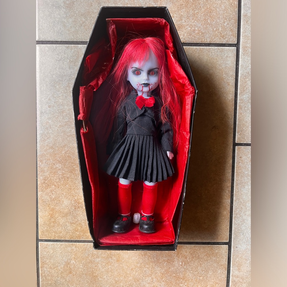 Living Dead Dolls Sabbatha Blood Series 19 Vampires Sealed LDD